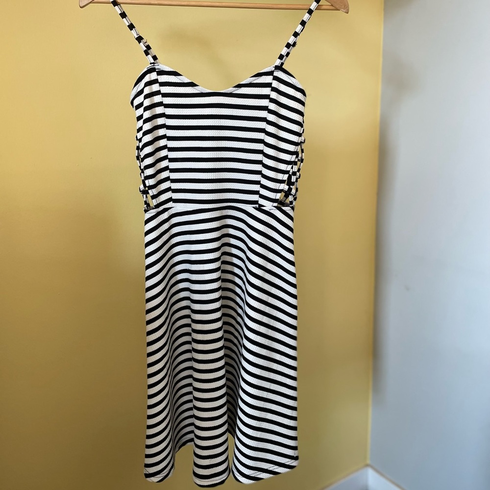 MIEEION Stretch Side-Slit Dress *New*